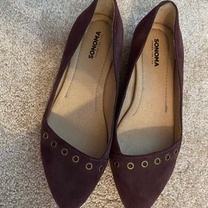 Women's dress shoes